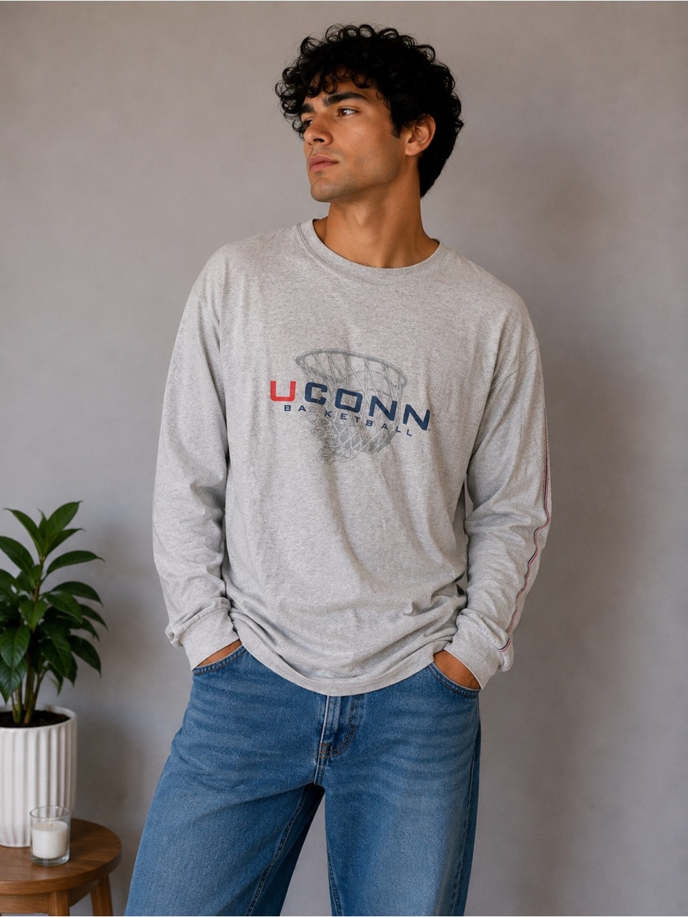 Vintage Y2K UConn Huskies Basketball Long Sleeve T-Shirt – Grey – Size L